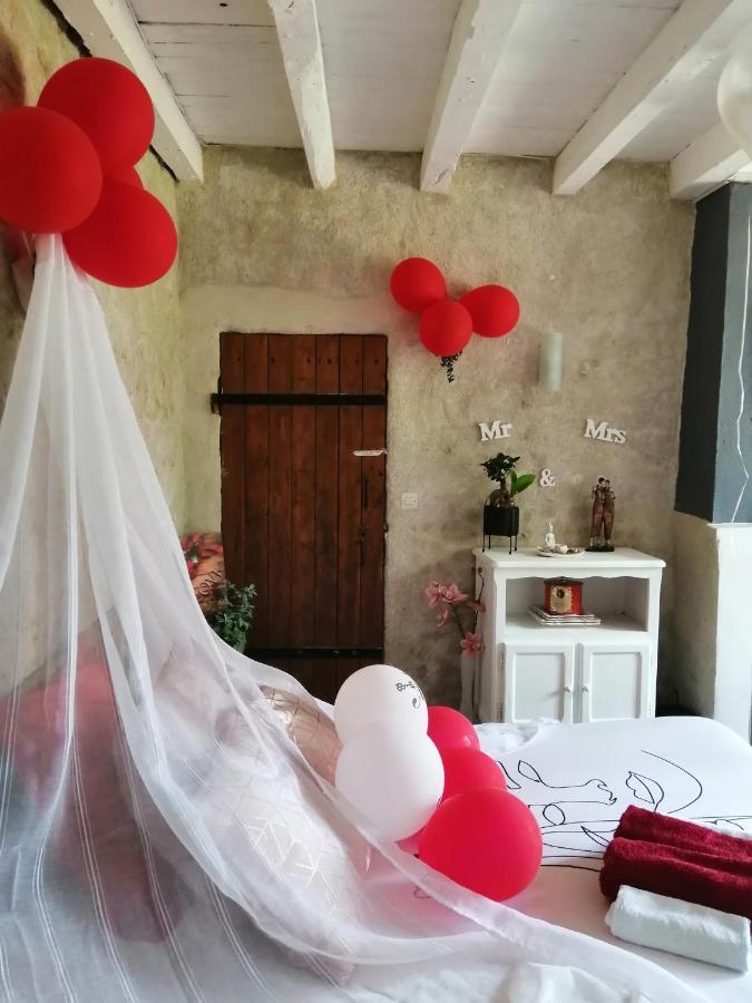 Jacuzzi Massage Sur Rdv,Duo,Reiki,Californien, Reflexologie Plantaire, Et Bouteille Mousseux Offerte Bed and Breakfast Ferolles Exteriör bild